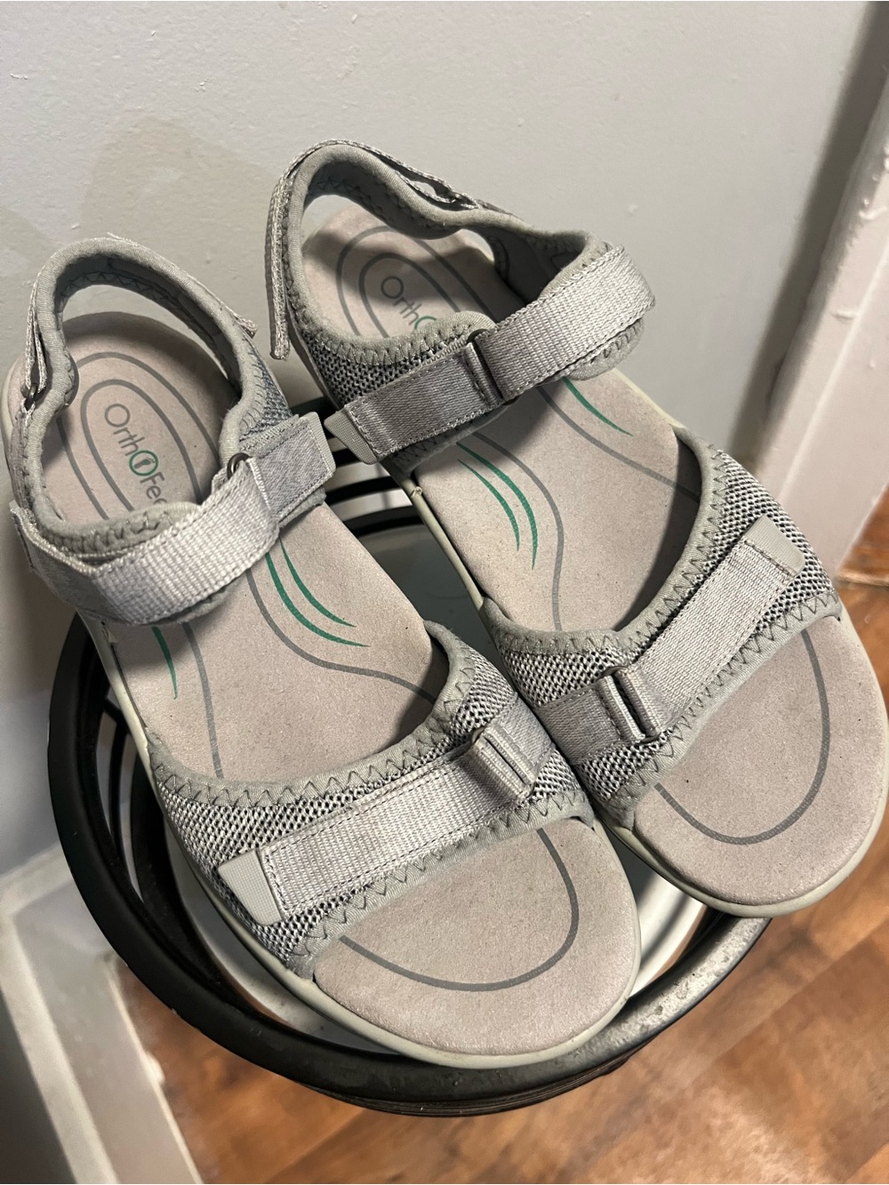 Light Gray Women's Adjustable Comfort Sandals size 9 - Picture 4 of 9